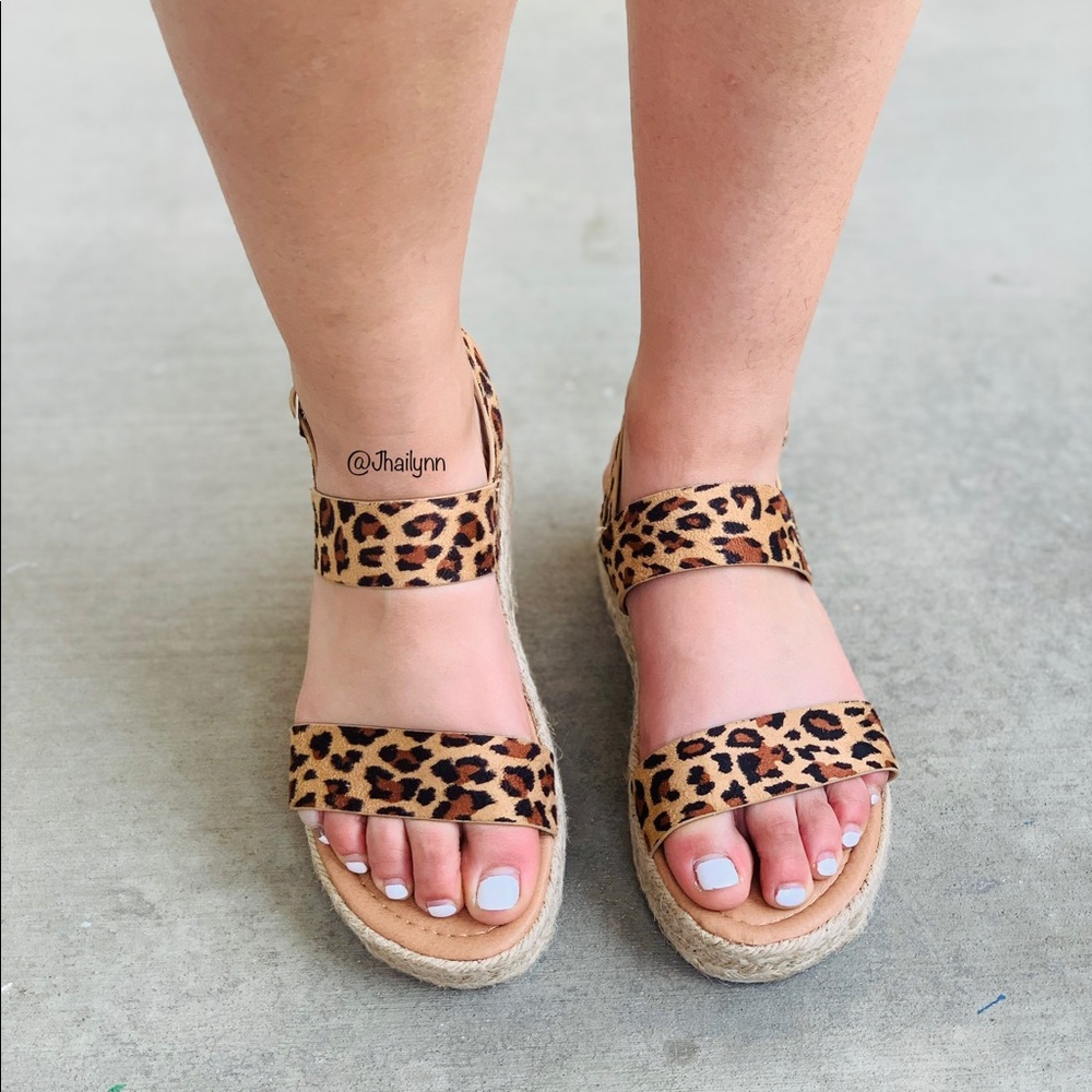 Leopard Espadrille sandal - Picture 3 of 7